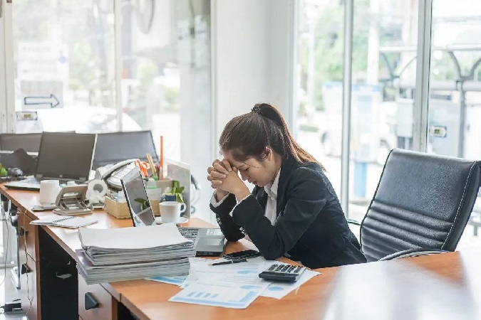 Know about 7 healthy ways to manage work stress