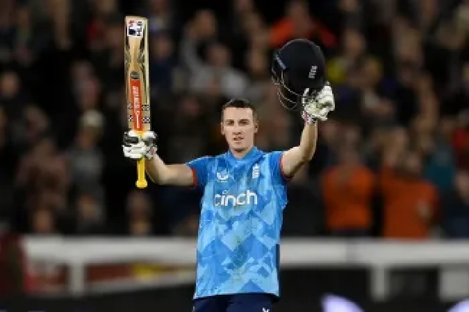 Harry brook breaks alastair cook record, Australia 14-match unbeaten streak also ends