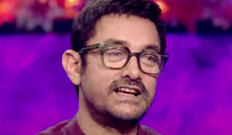 Aamir khan presented a unique proof of his fanship towards amitabh bachchan