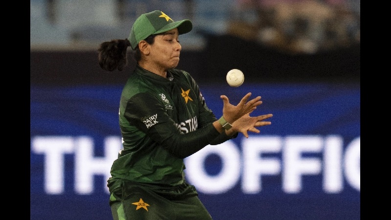 Pakistan dropped eight catches against new zealand, India semi-final hopes also dashed