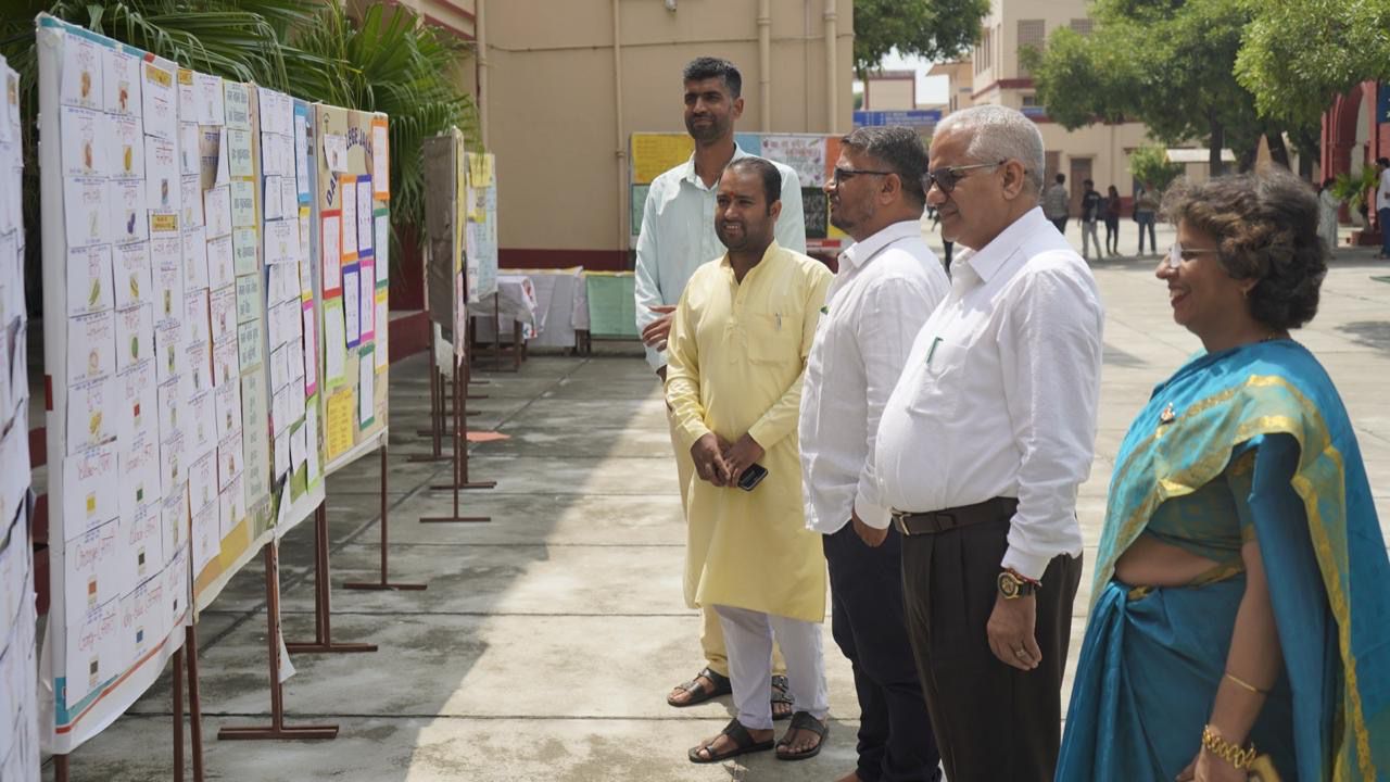 डीएवी कॉलेज जालन्धर में व्याख्यान भाषण प्रतियोगिता व प्रदर्शनी का आयोजन किया गया
