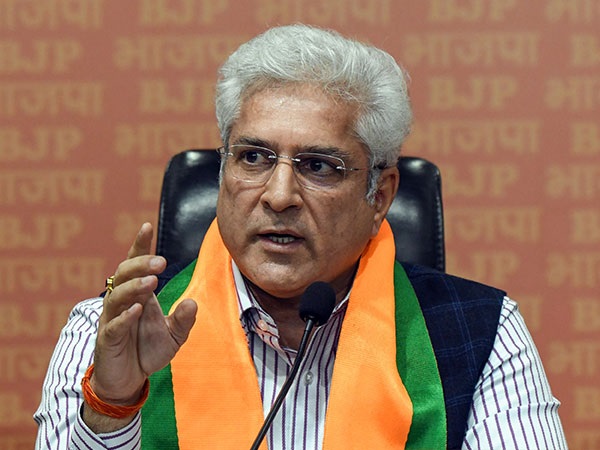 BJP includes kailash gahlot in delhi election coordination committee, leaves AAP and joins BJP