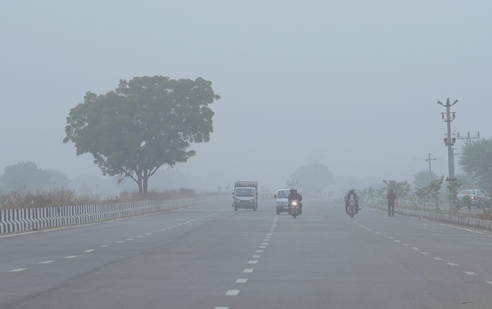 Cold wave intensifies in punjab, dense fog alert issued in 7 districts