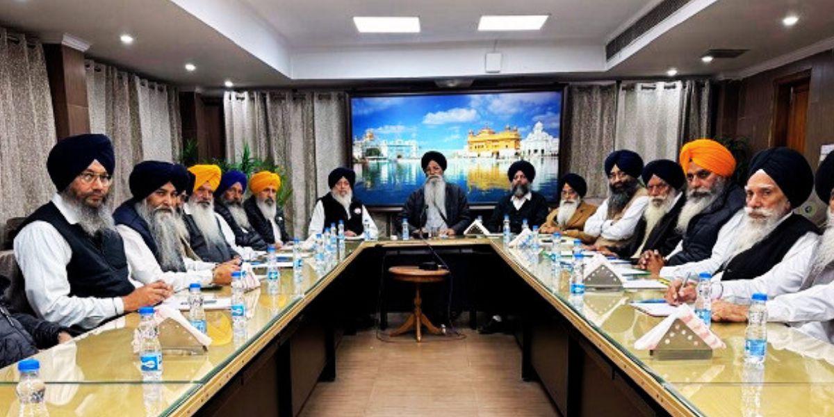 SGPC Interim Committee Meeting Begins: Discussion on Sukhbir Badal Attack and Potential Motion Against Narayan Choudhary