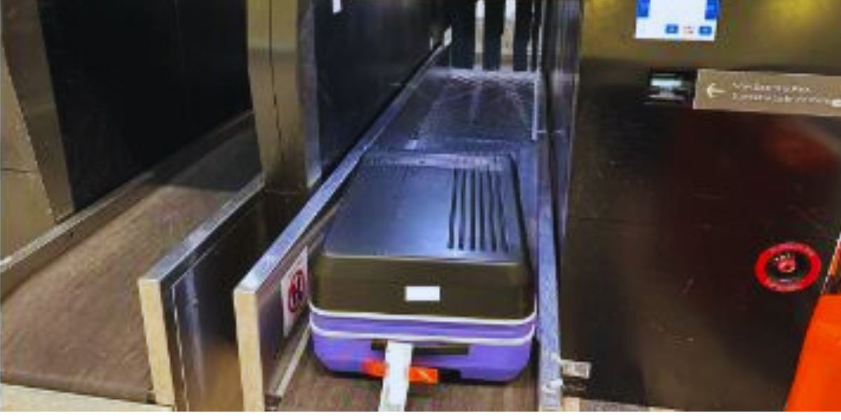 Airlines Caught Scamming Passengers with Fake Weight Machines at Airports