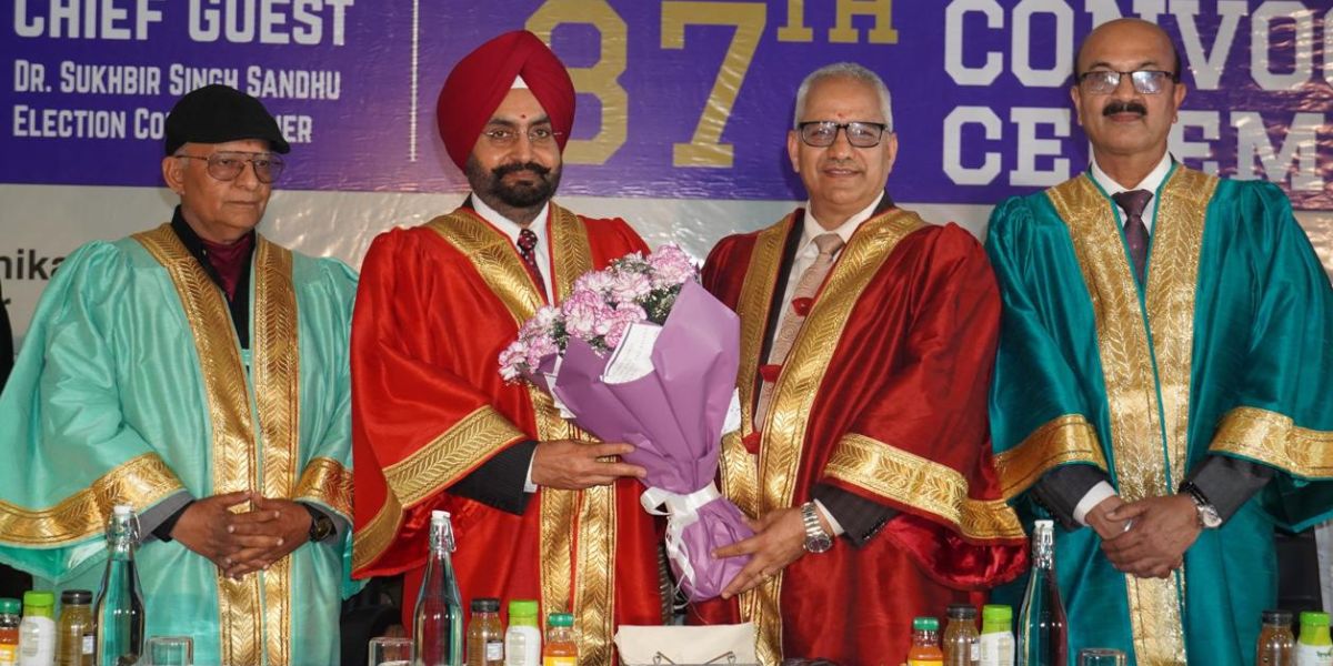 D.A.V. College, Jalandhar Celebrates Academic Achievements at the 87th Convocation