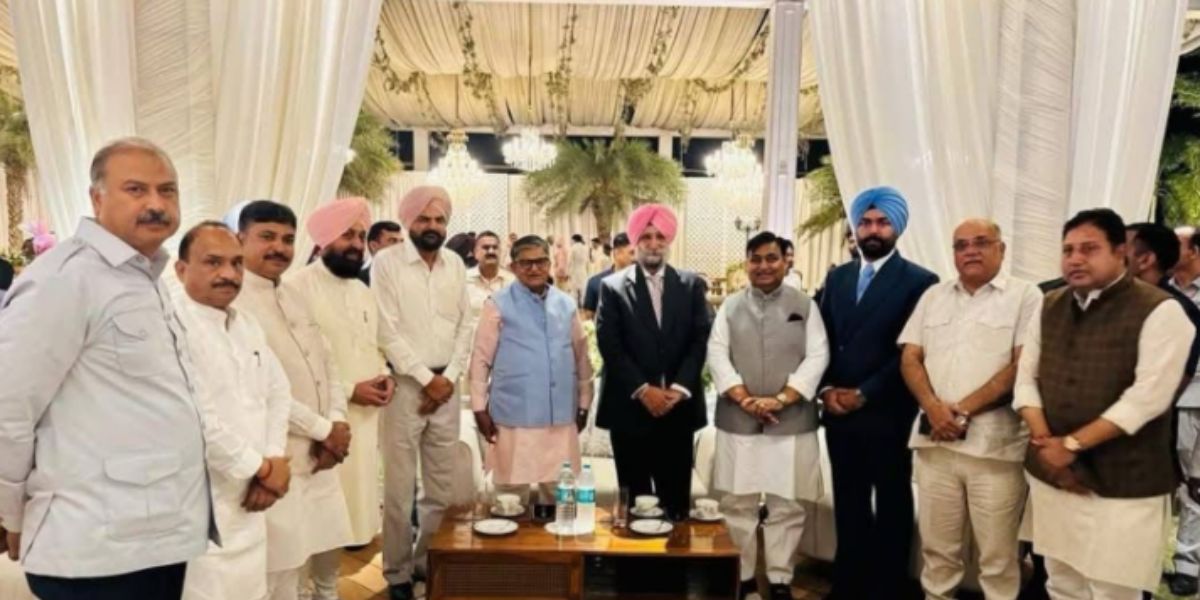 चंडीगढ़ में कांग्रेस सांसद रंधावा के बेटे की सगाई, सियासी गलियारों की दिग्गज हस्तियां रहीं शामिल