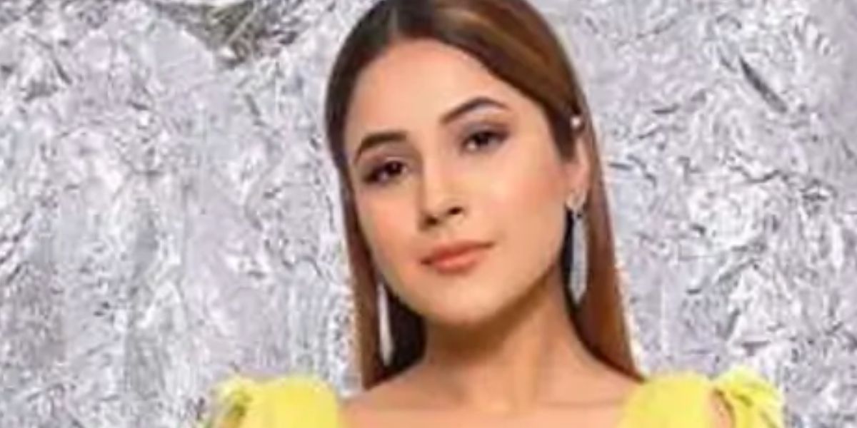 Shehnaaz Gill Makes Surprise Visit to EastWood Mall in Jalandhar