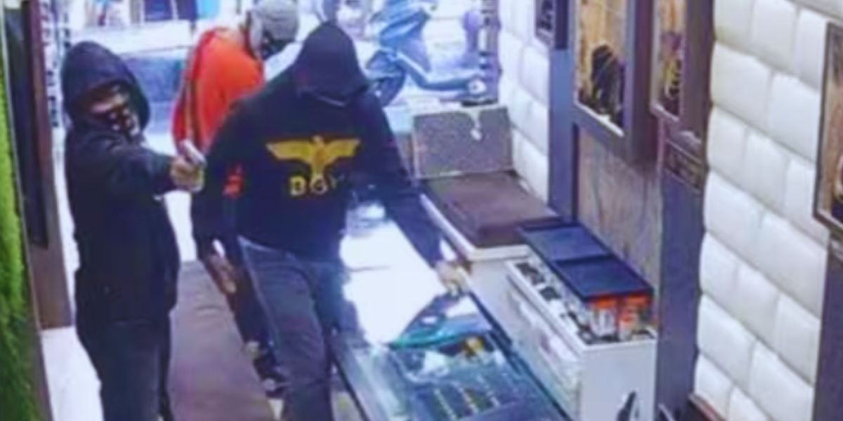 â‚¹80 Million Jewellery Theft in Jalandhar: 13 Masked Thieves Execute 10-Minute Heist