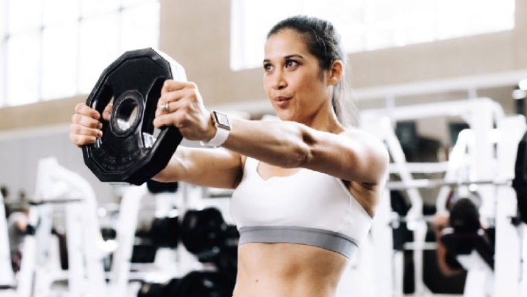 Read more about the article जानिए स्ट्रेंथ ट्रेनिंग के 6 शक्तिशाली स्वास्थ्य लाभ के बारे में