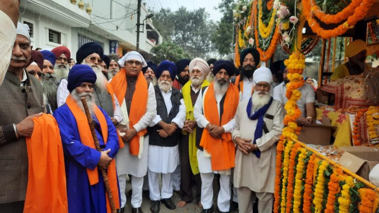 Read more about the article ਸ੍ਰੀ ਗੁਰੂ ਨਾਨਕ ਦੇਵ ਜੀ ਦੇ ਪ੍ਰਕਾਸ਼ ਪੁਰਬ ਨੂੰ ਸਮਰਪਿਤ ਗੁਰਦੁਆਰਾ ਸੋਡਲ ਛਾਉਣੀ ਨਿਹੰਗ ਸਿੰਘਾਂ ਵਿਖੇ ਸਜਾਇਆ ਨਗਰ ਕੀਰਤਨ