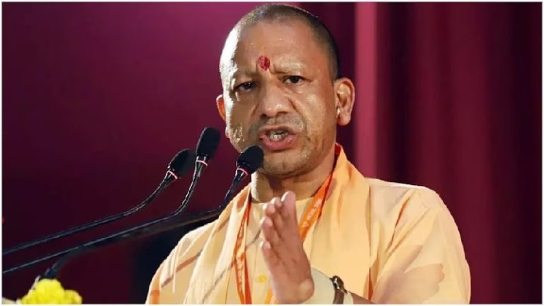 Read more about the article झारखंड को धर्मशाला में बदल रही मौजूदा सरकार, सीएम योगी आदित्यनाथ का बड़ा आरोप