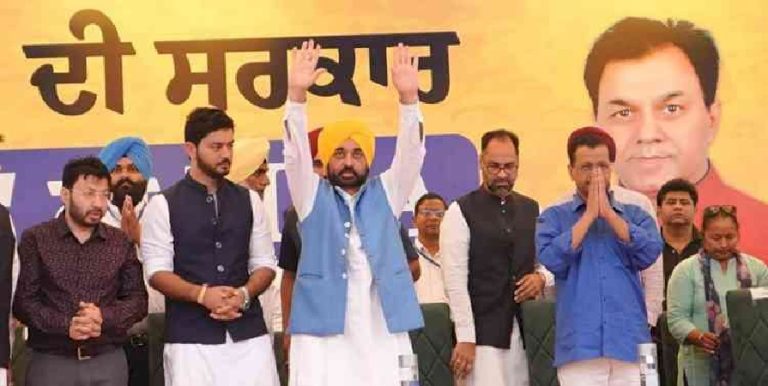 Read more about the article अरविंद केजरीवाल ने चब्बेवाल में इशांक के लिए मांगा समर्थन, गिनाईं सरकार की उपलब्धियां