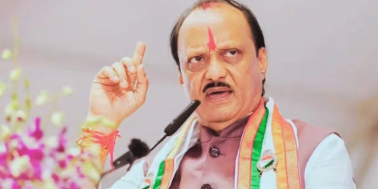 Read more about the article चुनावों के बाद, आयकर विभाग ने अजीत पवार से जब्त की गई 1000 करोड़ रुपये की संपत्तियों को क्लियर कर दिया है, और बेनामी मामले अब बंद हो गए हैं।