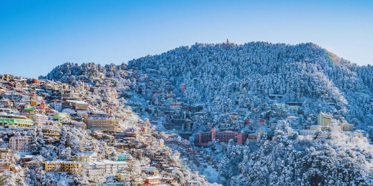 Read more about the article शिमला में सर्दियों की पहली बर्फबारी: एक खूबसूरत शुरुआत||