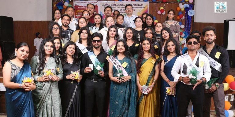 Read more about the article डी.ए.वी. कॉलेज जालंधर के स्नातकोत्तर कामर्स विभाग द्वारा वार्षिक वाणिज्य उत्सव, अर्थरंग – वाणिज्य के रंग का आयोजन ।