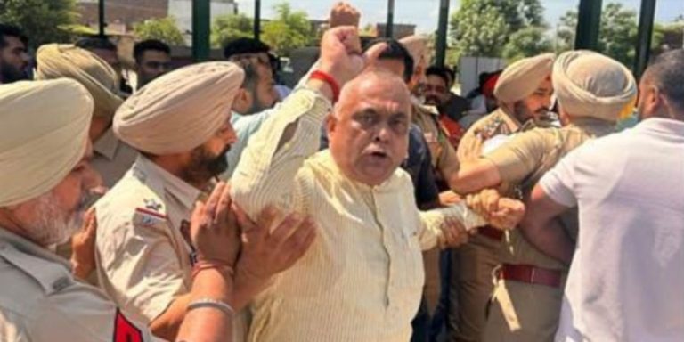 Read more about the article भाजपा नेता केडी भंडारी और पूर्व सांसद सुशील रिंकू पुलिस हिरासत में