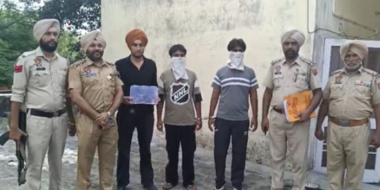 Read more about the article जालंधर के सोढल इलाके के लाठीमार मोहल्ला में युवक पर हुई फायरिंग के मामले में पुलिस ने बड़ी कार्रवाई करते हुए दो आरोपियों को दबोच लिया है।