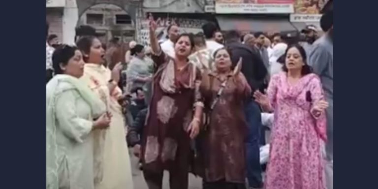 Read more about the article जालंधर में होटल तोड़ने पर बवाल: BJP नेताओं की हिरासत के बाद जमानत, पुलिस से झड़प ने बढ़ाया तनाव