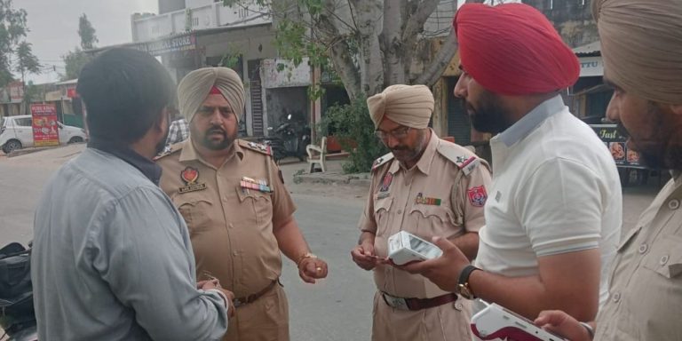 Read more about the article जालंधर ग्रामीण पुलिस द्वारा विशेष नाकाबंदी कर सुरक्षा और निगरानी व्यवस्था को किया गया और मजबूत