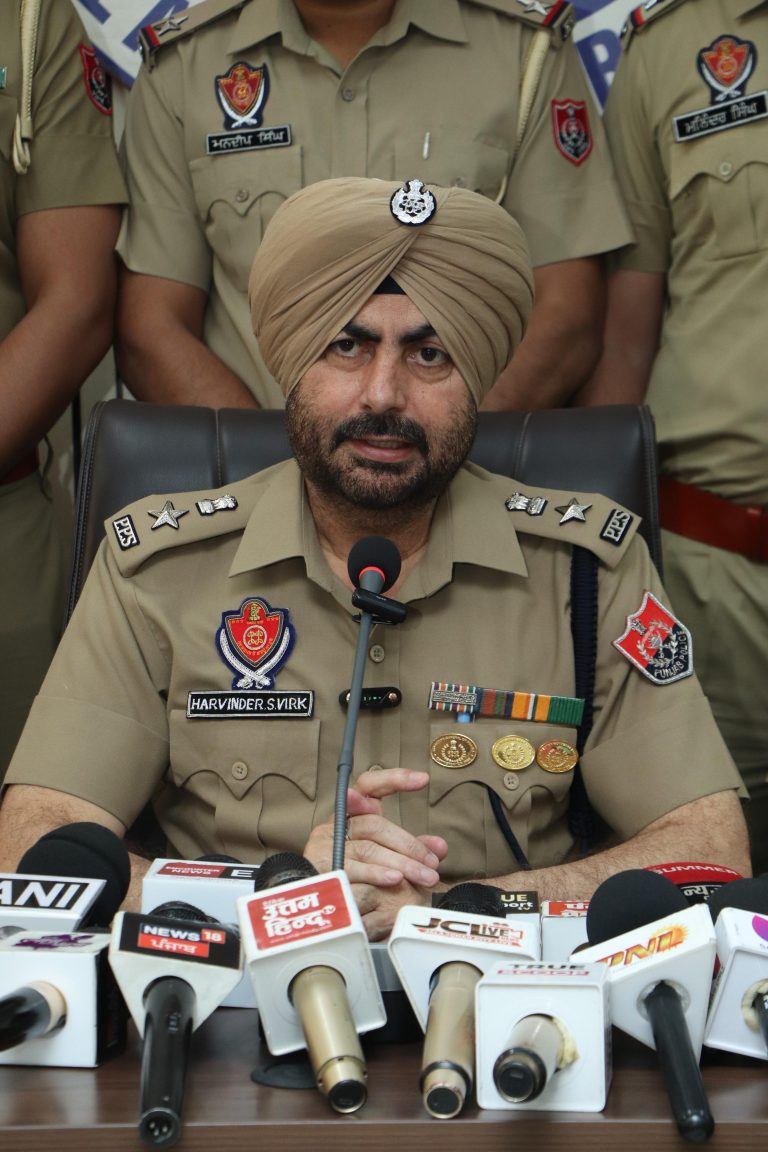 Read more about the article जालंधर आबकारी मामले में CCTV वीडियो से उठे सवाल, पुलिस अधिकारियों पर जांच शुरू